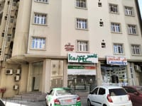 محل للبيع في الخوض | 56 م² | ر.ع. 62,000 | REF 612TA صورة مصغرة 1