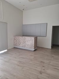 沙提卡伦185m²商铺出租 | 725阿曼里亚尔/月 | REF 603MC 缩略图 3