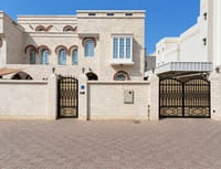 فيلا 4 غرف نوم للإيجار في القرم 29 | ر.ع. 700/شهر | REF 483IC صورة مصغرة 1