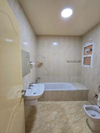 2-Bed Apartment for Sale in Madinat Al Sultan Qaboos | OMR 55,000 | REF 556MC thumbnail 6