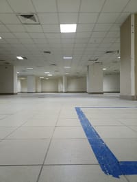 Showroom for Rent in Ruwi | 1280m² | OMR 1,600/mo | REF 244SB thumbnail 4