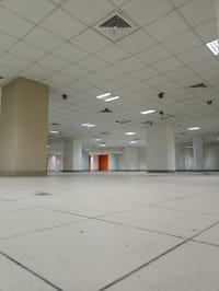 Showroom for Rent in Ruwi | 1280m² | OMR 1,600/mo | REF 244SB thumbnail 5