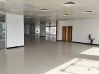 Showroom for Rent in Ghala | 700m² | OMR 4,200/mo | REF 376TA thumbnail 6