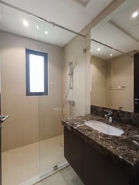 فيلا ثلاثة غرف نوم للإيجار في خليج مسقط | ر.ع. 1,500/شهر | REF 535TB صورة مصغرة 12