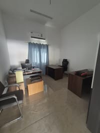 Al Jifnain 出租倉庫 | 1281m² | 每月 OMR 1,300 | REF 742LC 縮圖 3