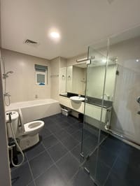 2-Bed Apartment for Rent in Muscat Hills | OMR 800/mo | REF 705MC thumbnail 7