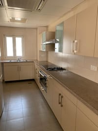 آپارتمان 2 خوابه برای فروش در مسقط هیلز | OMR 120,000 | REF 309MB تصویر بندانگشتی 3