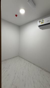 شقة 2 غرف نوم للبيع في القرم | ر.ع. 59,900 | REF 691IC صورة مصغرة 4
