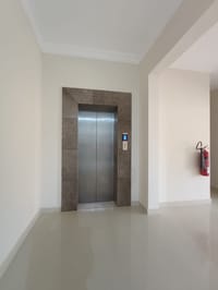 Office for Rent in Bawshar | 40m² | OMR 5/m²/mo | REF 952TB thumbnail 3