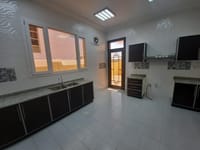 Al Seeb 出租 4 臥室聯排別墅 | 每月 OMR 550 | REF 777GH 縮圖 3