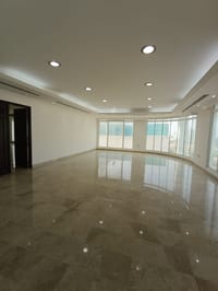 馬斯喀特灣 Madinat Al Sultan Qaboos 出租辦公室 | 300m² | 每月 OMR 1,200 | REF 498TB 縮圖 2