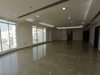 馬斯喀特灣 Madinat Al Sultan Qaboos 出租辦公室 | 300m² | 每月 OMR 1,200 | REF 498TB 縮圖 3