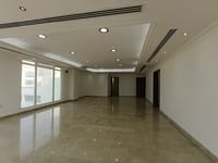 馬斯喀特灣 Madinat Al Sultan Qaboos 出租辦公室 | 300m² | 每月 OMR 1,200 | REF 498TB 縮圖 10