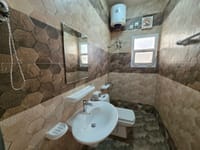 6-Bed Villa for Rent in Al Ansab | OMR 600/mo | REF 809BC thumbnail 10