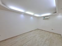 شقة 3 غرف نوم للإيجار في الخوير | ر.ع. 350/شهر | REF 785YC صورة مصغرة 4