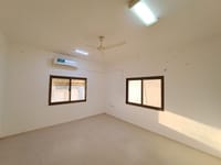 شقة 3 غرف نوم للإيجار في الخوير | ر.ع. 350/شهر | REF 785YC صورة مصغرة 9