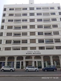 Showroom for Rent in Ruwi | 265m² | OMR 620/mo | REF 613NB thumbnail 1