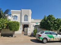 ویلای 4-خوابه برای فروش در العذیبه | OMR 277,000 | REF 760NB تصویر بندانگشتی 1