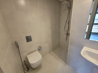 شقة بغرفة نوم واحدة للبيع في العذيبة | OMR 48,000 | REF 429GB صورة مصغرة 4