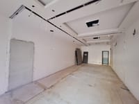 Shop for Rent in Shatti Al Qurum | 72m² | OMR 700/mo | REF 320YC thumbnail 4