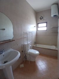 5-Bed Villa for Rent in Al Qurum 18 | OMR 650/mo | REF 563GC thumbnail 7