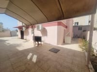 فيلا للإيجار في مدينة السلطان قابوس | ر.ع. 500/شهر | REF 996IB صورة مصغرة 4