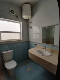 فيلا 3 غرف نوم للإيجار في العذيبة | 800 ر.ع./شهريًا | REF 373GC صورة مصغرة 7