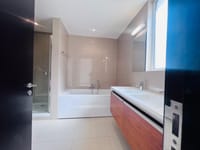 3-Bed Apartment for Rent in Al Mouj | OMR 1,000/mo | REF 371IC thumbnail 4