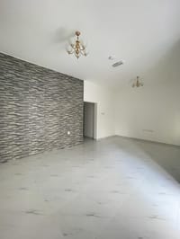 4-Bed Villa for Rent in Madinat Al Sultan Qaboos | OMR 900/mo | REF 100TA thumbnail 10