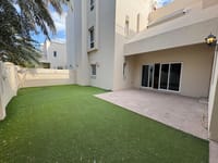 6-комнатная вилла на продажу в Мадинат аль-Султан Кабус | OMR 265 000 | REF 492TB миниатюра 9
