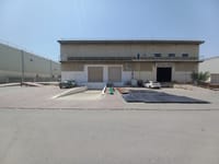 Warehouse for Rent in Misfah | 810m² | OMR 2,430/mo | REF 992BA thumbnail 4