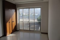 2-Bed Apartment for Rent in Madinat Al Sultan Qaboos | OMR 650/mo | REF 762KH thumbnail 4