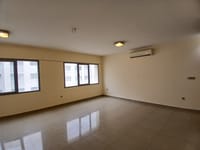 شقة 2 غرفة نوم للإيجار في روي | 250 ر.ع./شهريًا | REF 369GC صورة مصغرة 1
