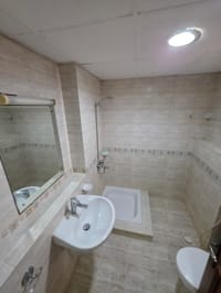 2-Bed Apartment for Rent in Al Khuwair | OMR 300/mo | REF 795SC thumbnail 5