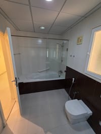 4 Bedroom Villa for Rent in Madinat Al Sultan Qaboos, Muscat thumbnail 11