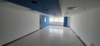 Al Ghubra North写字楼出租 | 75m² | 每月320阿曼里亚尔 | REF 631SC 缩略图 6
