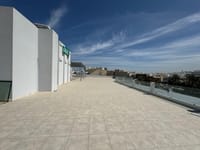Commercial for Rent in Al Khuwair | 182m² | OMR 1,400/mo | REF 474TB thumbnail 4