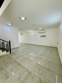 Al Khoud 出租4卧室别墅 | 每月450 OMR | REF 621GC 缩略图 7