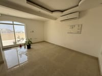 فيلا تجارية للإيجار في الموالح الجنوبية | 350م² | ر.ع. 750/شهر | REF 569BC صورة مصغرة 11