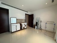 2-Bed Apartment for Sale in Al Mouj | OMR 160,000 | REF 225MB thumbnail 6