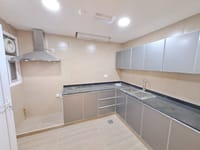 شقة 2 غرف نوم للإيجار في بوشر | ر.ع. 300/شهر | REF 726YC صورة مصغرة 3