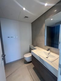 2-Bed Apartment for Sale in Al Mouj | OMR 170,000 | REF 675LC thumbnail 8