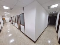 馬斯喀特灣 Madinat Al Sultan Qaboos 出租辦公室 | 311m² | 每月 OMR 5 | REF 929YB 縮圖 5