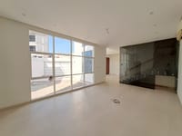 Al Khoud 出售 5 臥室別墅 | OMR 150,000 | REF 711YB 縮圖 4