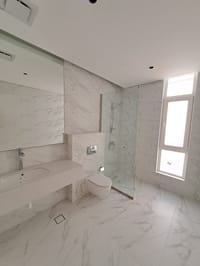 Al Khoud 出售 5 臥室別墅 | OMR 150,000 | REF 711YB 縮圖 5