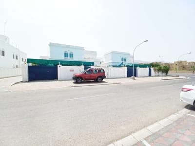 6-Bed Villa for Rent in Shatti Al Qurum