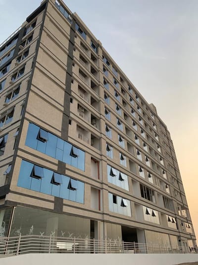 Al Maabila 出租展廳及辦公室