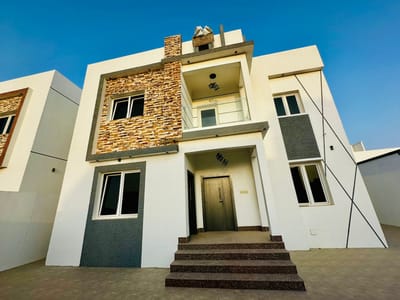 6-Bed Villa for Sale in Maabila