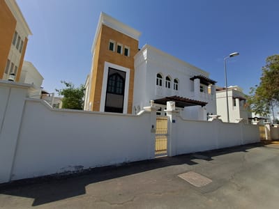 4-Bed Villa for Rent in Madinat Al Sultan Qaboos