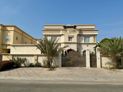 9-Bed Villa for Rent in Maabila | OMR 800/mo | REF 878IC